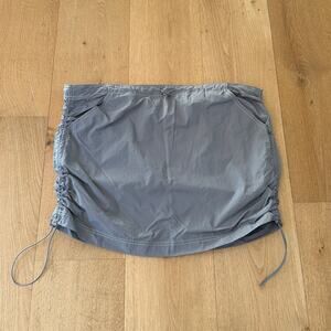 White Fox Drawstring Mini Skirt Size M in Gray
